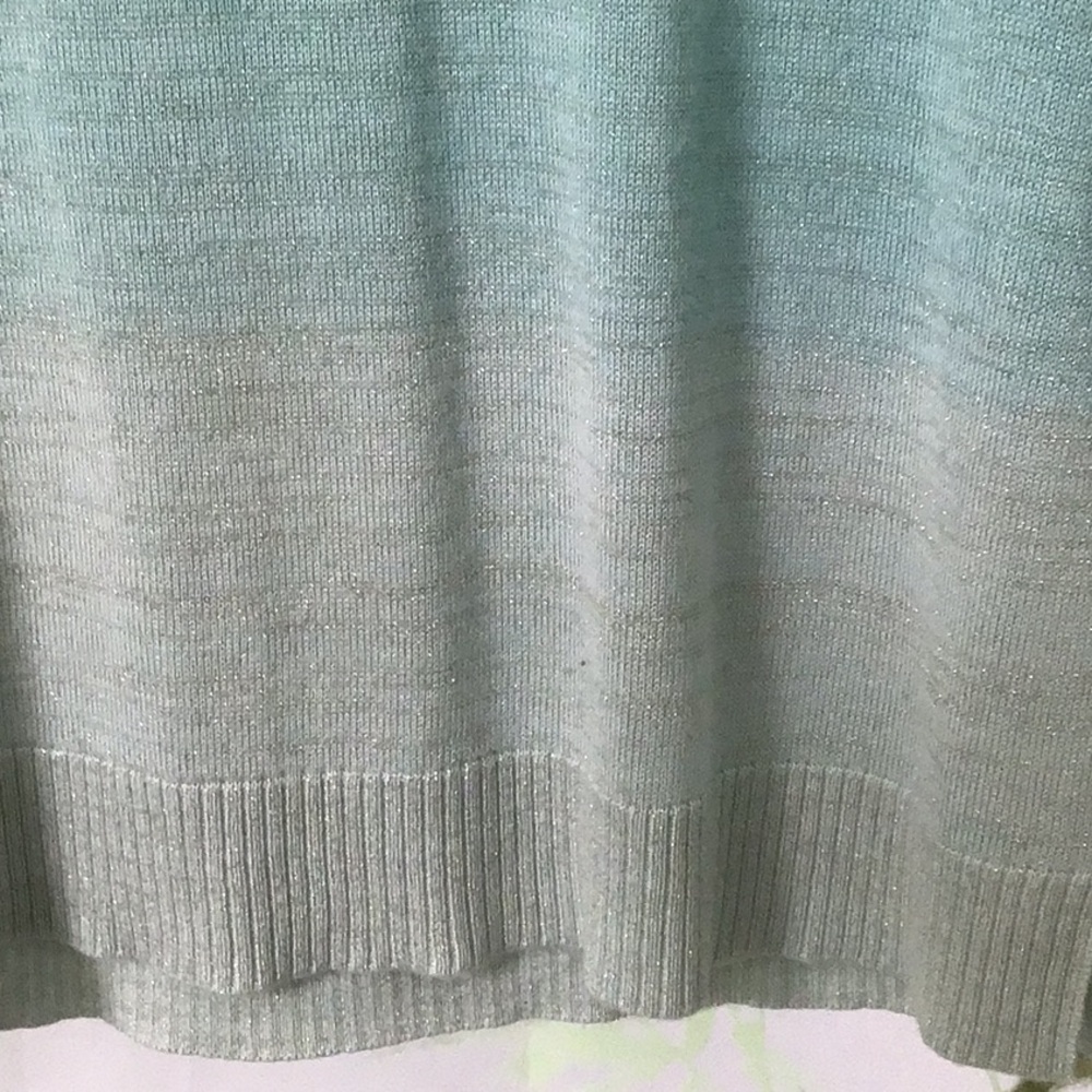 Chico’s stylish shades of Teal Ombre Sweater with 3 quarter sleeves. Sz 1 (8-10) - Picture 3 of 10